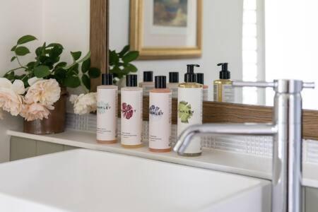 Two Rose Walk Cottage Cotswolds Moreton-in-Marsh 外观 照片