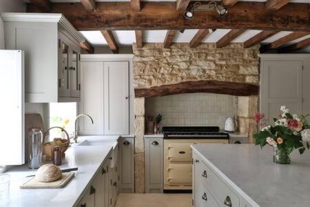Two Rose Walk Cottage Cotswolds Moreton-in-Marsh 外观 照片